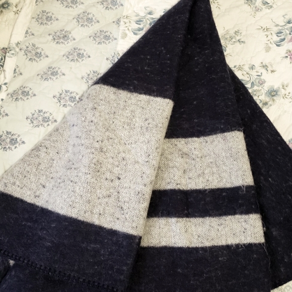 Wrap°Shawl°Poncho {Just Fab} - Picture 4 of 7